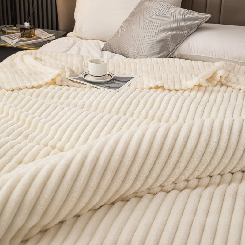 Soft Large Plush Blanket for Sofa and Bed Fluffy Multi-functional Knit Blanket Suitable for Single and Double Bed