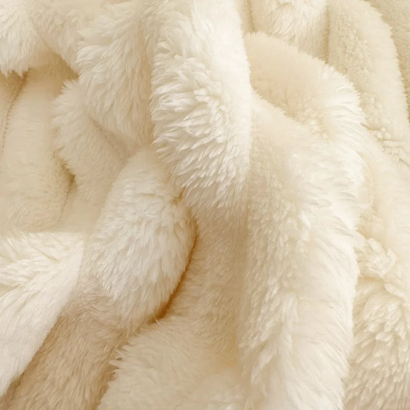 Soft Large Plush Blanket for Sofa and Bed Fluffy Multi-functional Knit Blanket Suitable for Single and Double Bed